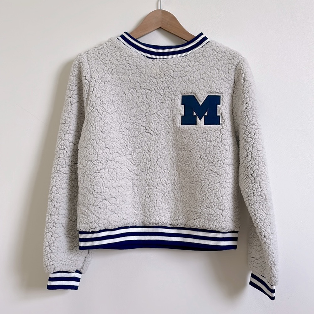 -University of Michigan Wolverines Super Soft Gray Sweater Girl Medium
